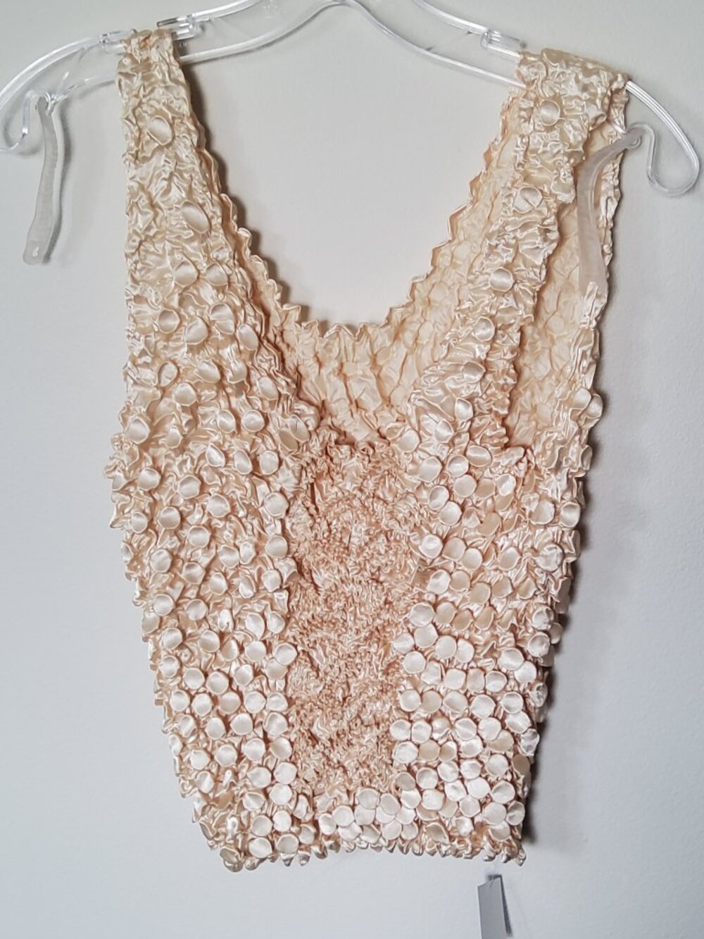 Vintage Creme colored expandable popcorn tank top Size L
